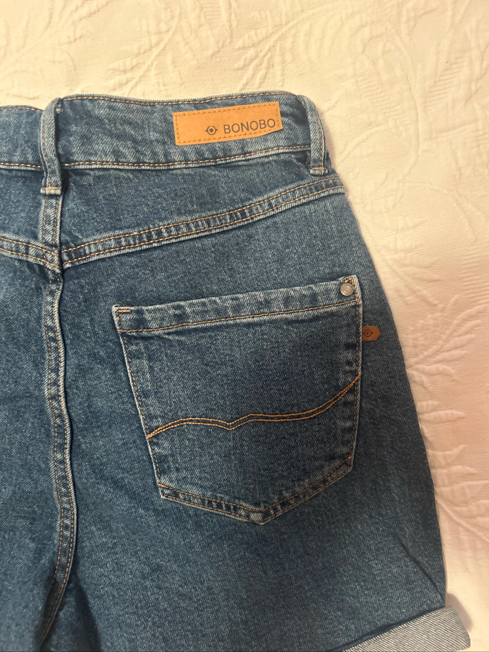 Conjunto Verano Zara & Bonobo: Top Cortado de Jacquard + Shorts Denim Mom (T. 34 / S) – photo 12
